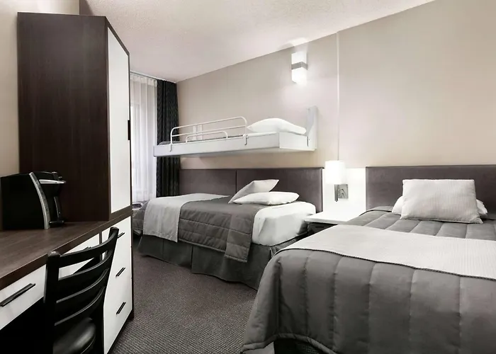 Travelodge By Wyndham Montreal Centre