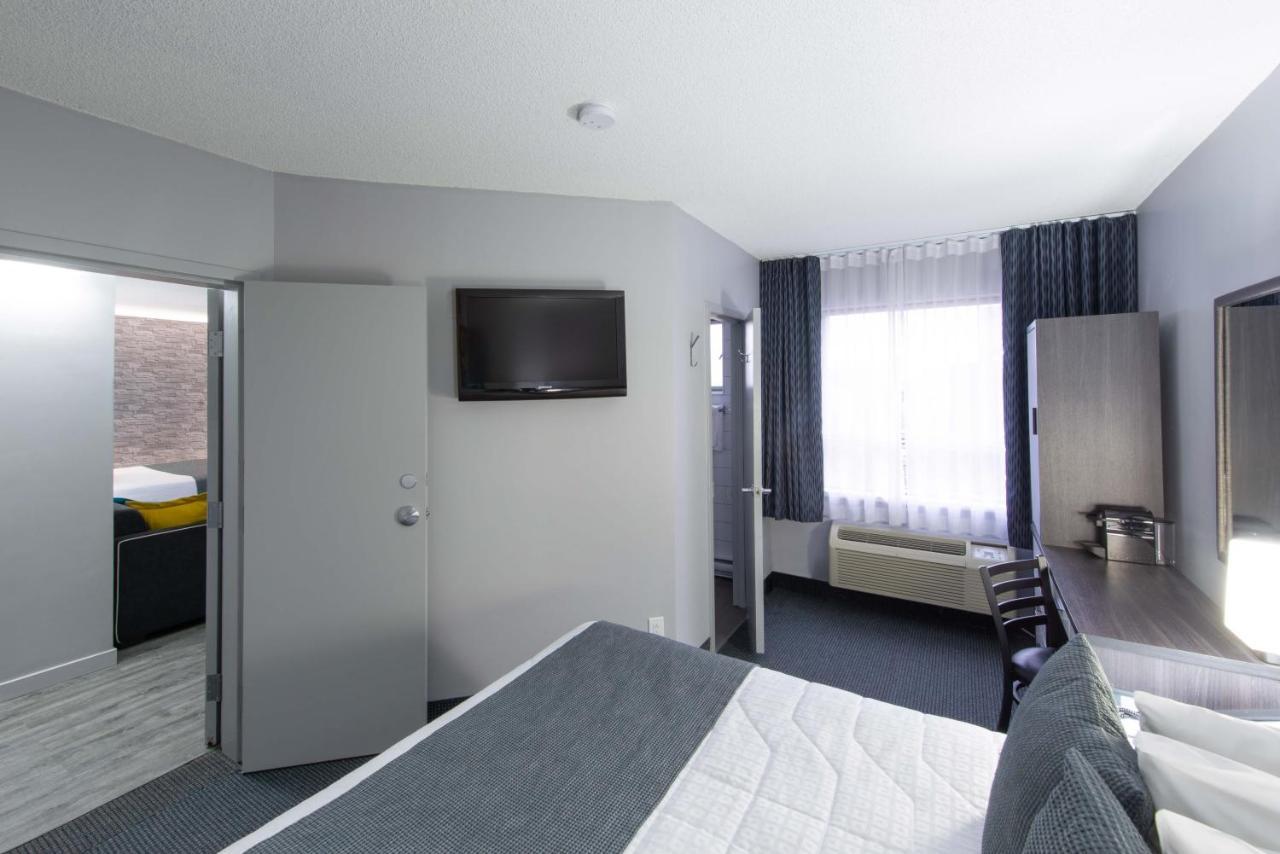 Travelodge By Wyndham Centre Hotel 3*