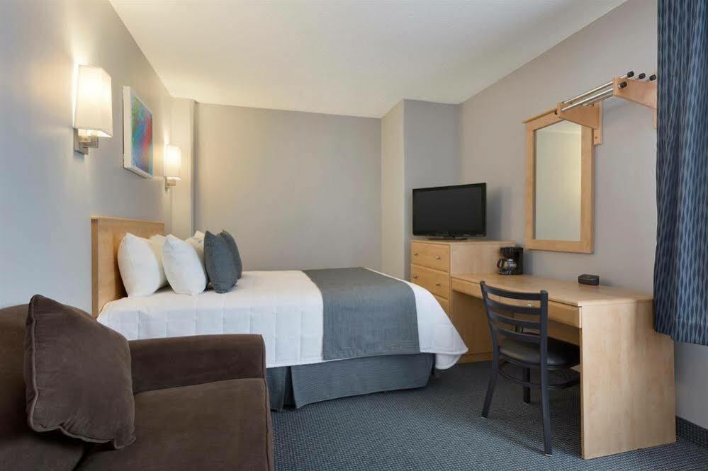 Travelodge By Wyndham Centre Montréal